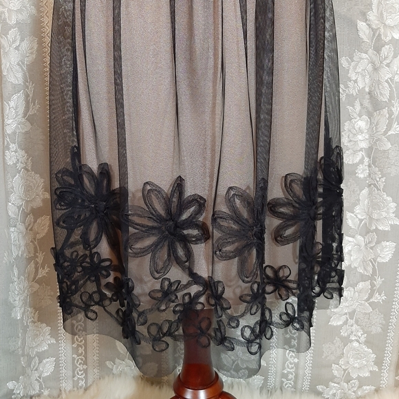 Mystic Black Beige Lace Floral Strapless Cocktail Midi Dress w Ribbon, Size S - Picture 9 of 12